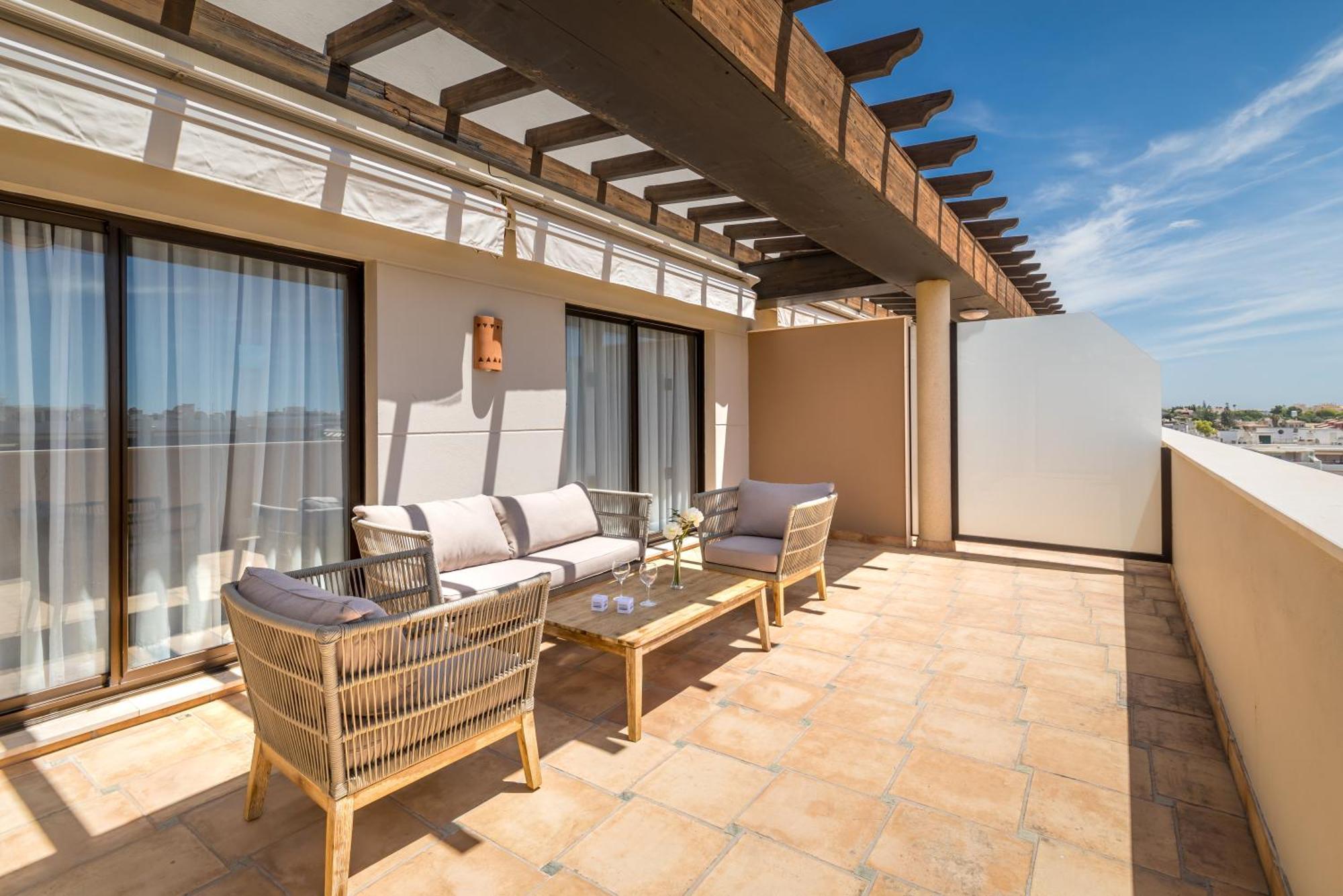 Barcelo 4*